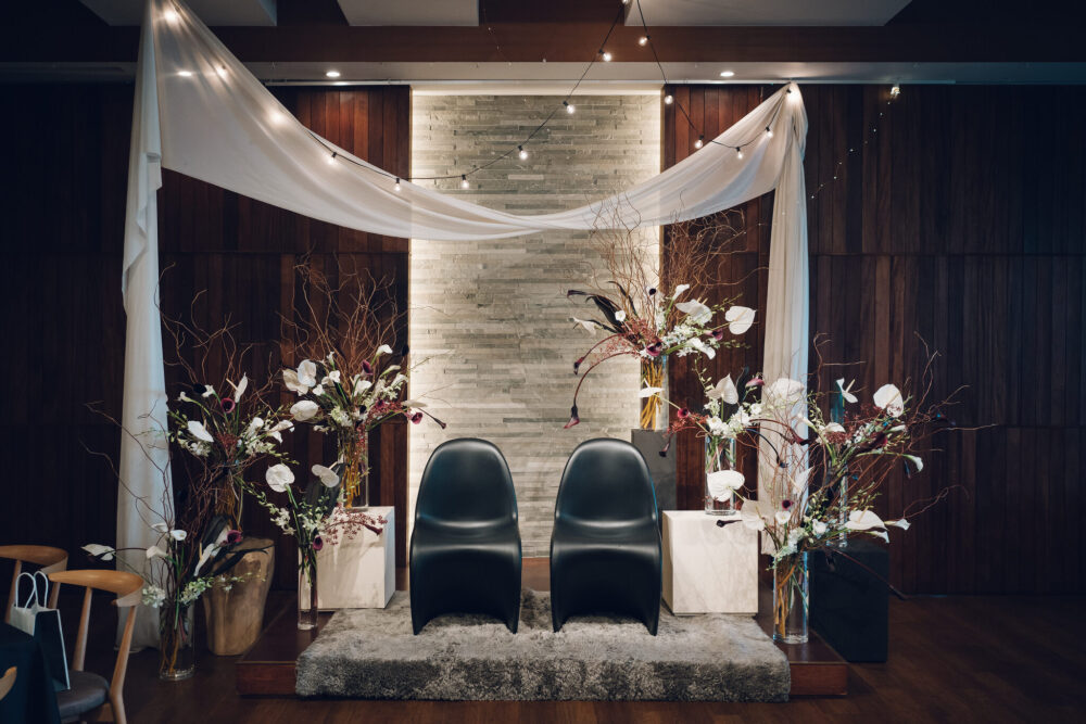 洗練された世界を表現!ブラックコーディネート